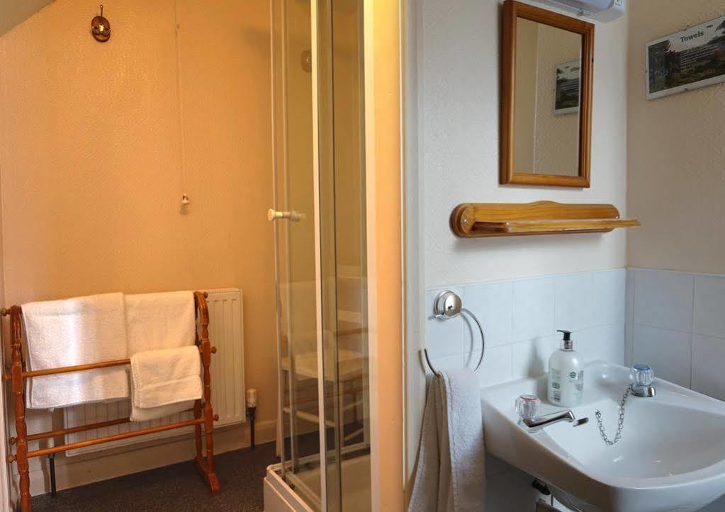 The Denes Bed & Breakfast Линтън Екстериор снимка